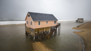 В 08 35 часа тази сутрин ураганът Дориан връхлетя Кейп Хатерас