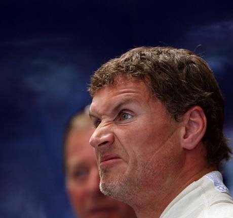 Дейвид Култард изригна срещу Монтоя