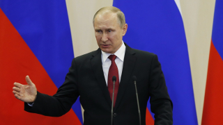 Путин призова Франция за "преодоляване на взаимното недоверие"