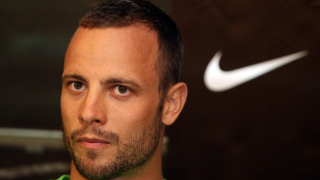 Южноафриканският параолимпиец Оскар Писториус е бил забелязан на състезание по