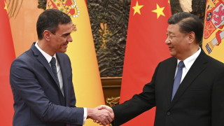 Испанският премиер Педро Санчес е насърчил китайския президент Си Дзинпин