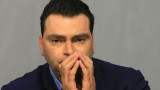 Паргов се пита Барбалов ли е многоръкия Шива