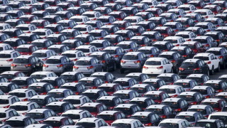 Продажбите на нови автомобили в ЕС се сринаха с 52,3% през май