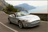 Jaguar вдигна завесата на новия XKR