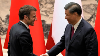 Китайският президент Си Дзинпин и френският му колега Еманюел Макрон