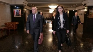 Теодора Генчовска и новоназначения служебен министър Николай Милков подчертаха нуждата