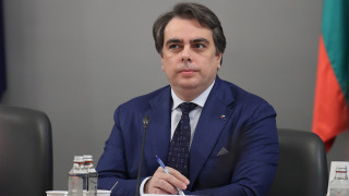 Финансовият министър на Република България Асен Василев коментира в студиото