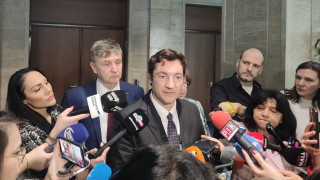 Осемте народни представители от БСП гласували за преодоляването на ветото