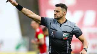 Реферът Иво Андреев получи наряд за най любопитния сблъсък от четвъртия