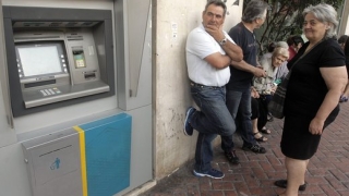 Гръцките банки ще отворят утре, ама надали