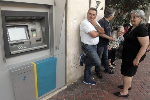 Гръцките банки ще отворят утре, ама надали