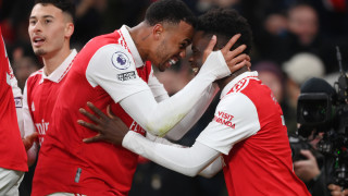 Арсенал надви с 3 2 Манчестър Юнайтед в драматичното дерби от