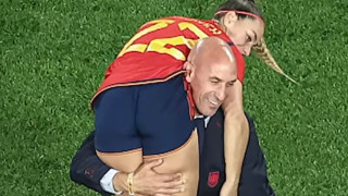 Бившият президент на Испанската футбола федерация Луис Рубиалес беше замесен