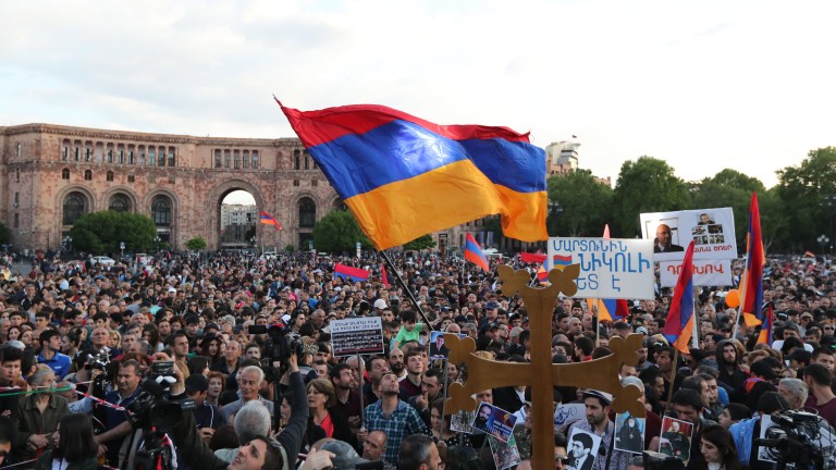 Очаквайте политическо цунами, ако не стана премиер на Армения, предупреди Пашинян