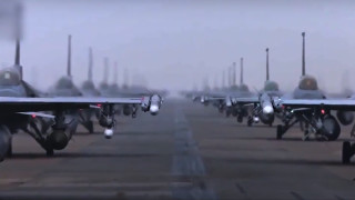 Южнокорейските военновъздушни сили преустановиха всички полети след като проблем с