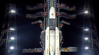 Индия в последния момент отмени мисията си до Луната пише