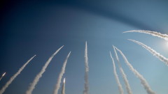 Хизбула изстреля 200 ракети и рояк от дронове по 10 израелски военни обекта
