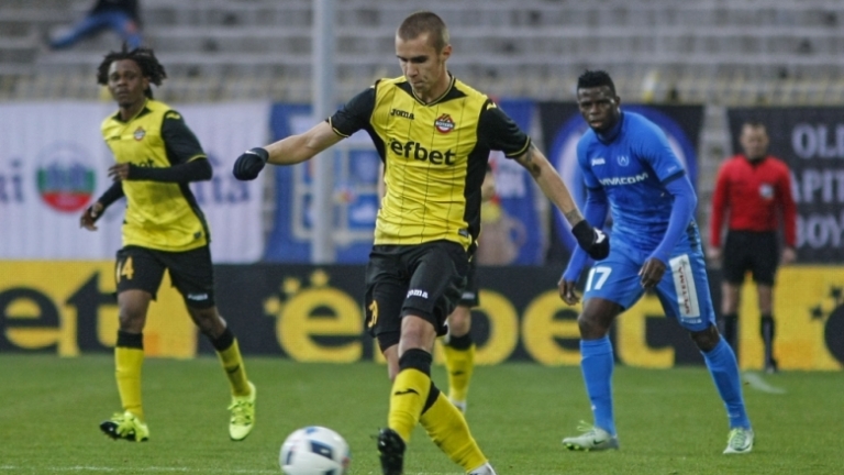 Вутов, Горанов и Любенов подписват с Левски след броени часове