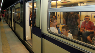 Огромни закъснения в столичното метро, проблем нямало