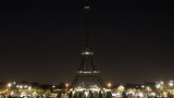 Айфеловата кула изгасва в знак на солидарност към жертвите от Манчестър 