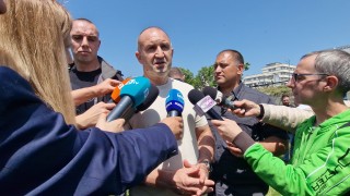 Радев притеснен, че страстите на войната между Русия и Украйна се разпалват и в Европа