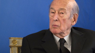 Бившият френски президент Валери Жискар д Естен е бил хоспитализиран в
