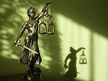 Предлагат дебати за специализирани съдилища