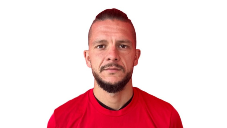 От Марек обявиха раздяла с опитния Юлиан Ненов. През есента фланговият