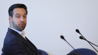 Кметът се отмята от предизборната кампания от обещанията и програмата