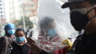 Близо всеки пети случай на новия коронавирус в Китай може