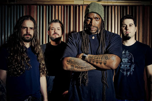 Sepultura забиват в София