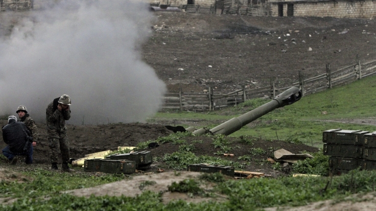 От Военното министерство на Аезрбайджан съобщиха за боеве на границата