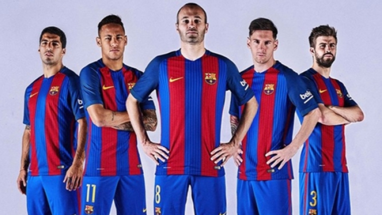 Новите екипи на Барселона - в памет на Кройф