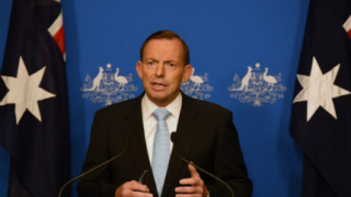 Политикът не може да спи на палатка и да ходи пеша, отсече австралийският премиер 