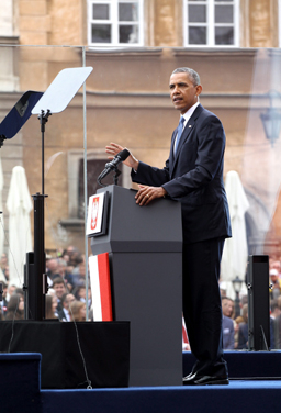 САЩ ще защити с цялата си мощ Европа от Русия, обеща Обама в Полша