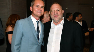 Шефът на Amazon е уволнен заради секс скандала с Уейнстейн