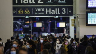 Властите във Франция ще съкратят срока между поставянето на втората