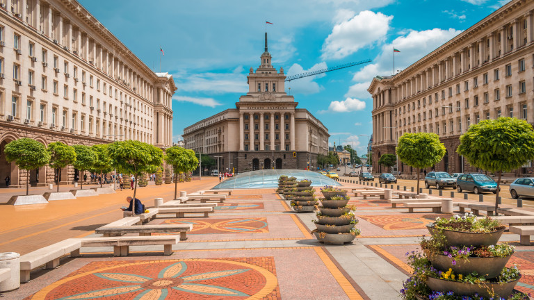 Расте, но не старее - вече 147 години София е столица на България