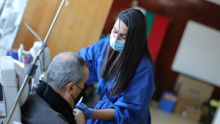 Министерството на здравеопазването публикува списък с имунизационните пунктове за COVID 19