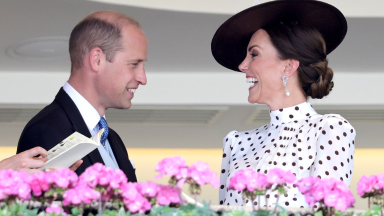 Както традицията повелява на празници, принц Уилям и Кейт Мидълтън