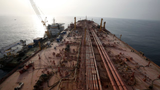 Санкции срещу ирански танкери удариха контрабандата с руски петрол