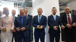 Нов суперкомпютър ще прави мащабни научни изследвания