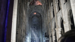 Френски корпорации и най богатите фамилии в страната обещаха да дарят