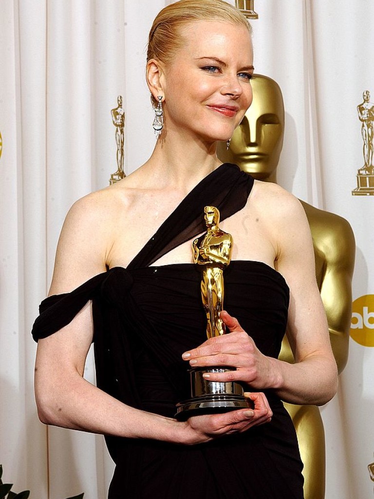 Никол Кидман с първия си Оскар през 2003 година