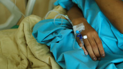 Близо 700 деца се натровиха от училищна храна в Индонезия