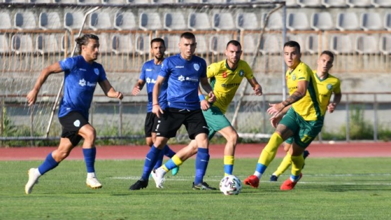 Отборът на Черно море победи Добруджа с класическото 3:0 в