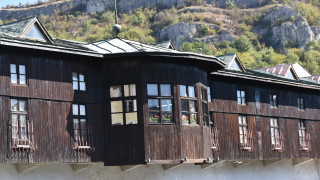 Община Ловеч даде близо 102 000 лева за ремонт на