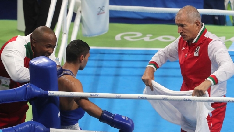 Надеждата ни за медал в бокса Даниел Асенов приключи в Рио