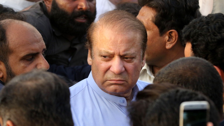 Съд в Пакистан постанови освобождаването от затвора на бившия премиер