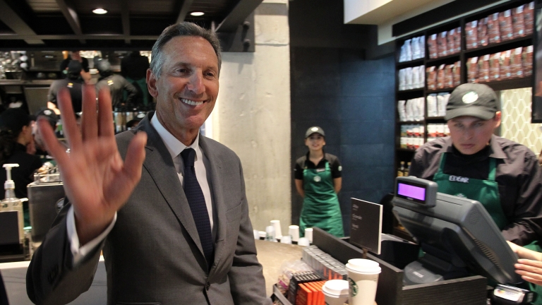 Шефът на Starbucks се отказва от поста си